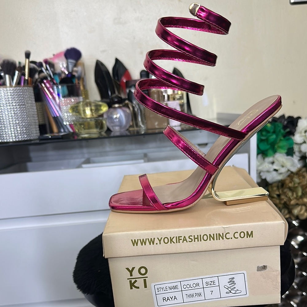 Yoki Metallic Pink Spiral Heels